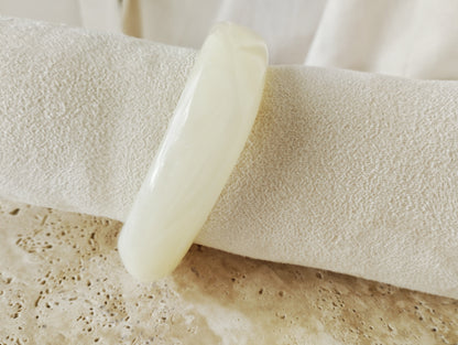 Bracelet en résine blanc marbré