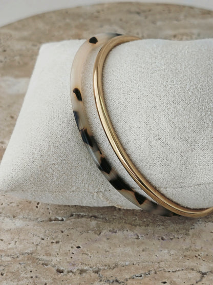 Bracelet Jonc Multi Cercle Doré et Acrylique