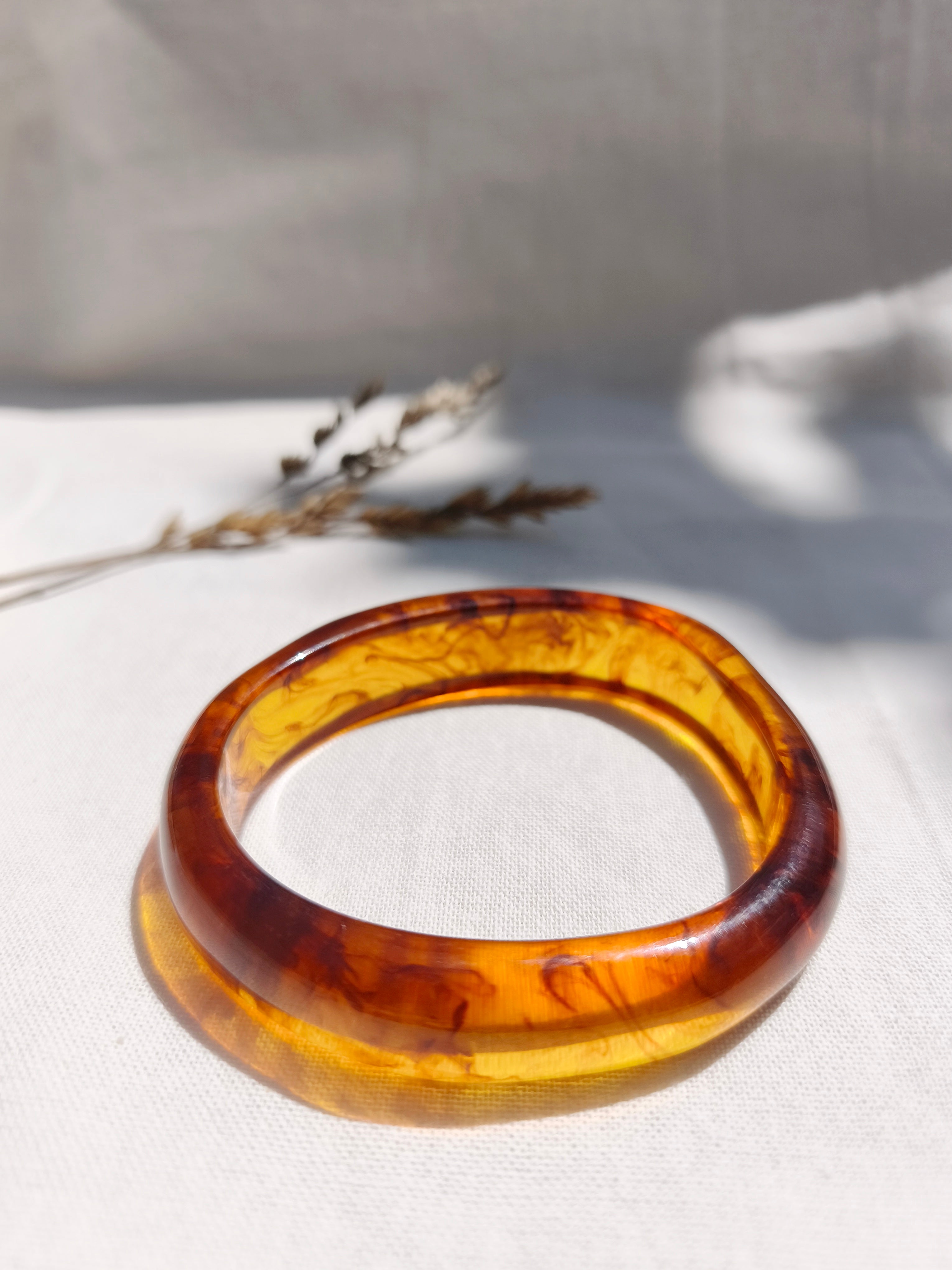 Jonc fermé en résine colorée marron