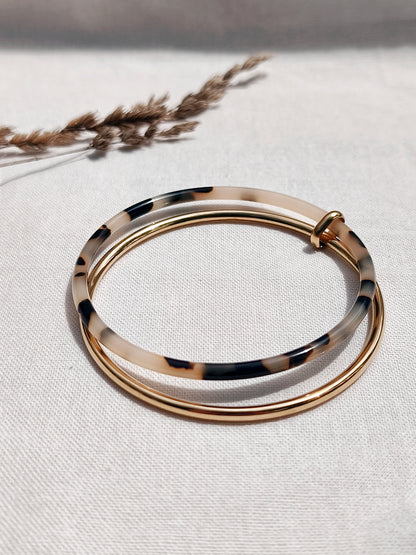 Bracelet Jonc Multi Cercle Doré et Acrylique