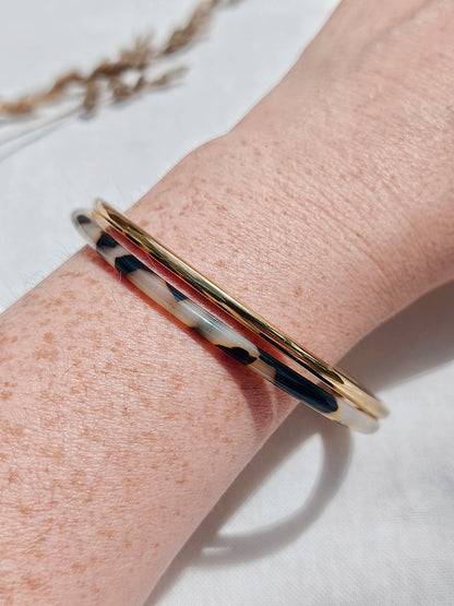 Bracelet Jonc Multi Cercle Doré et Acrylique